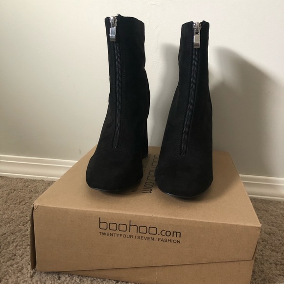EUC Front Zipper Black Suede Boots- size 8 - Picture 2 of 3